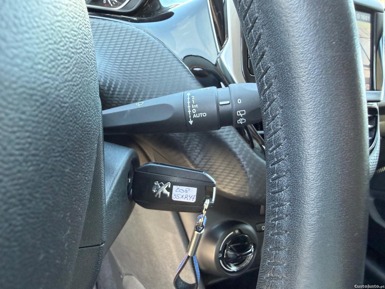 Peugeot 208 1.2 PureTech Signature — fotografia 5