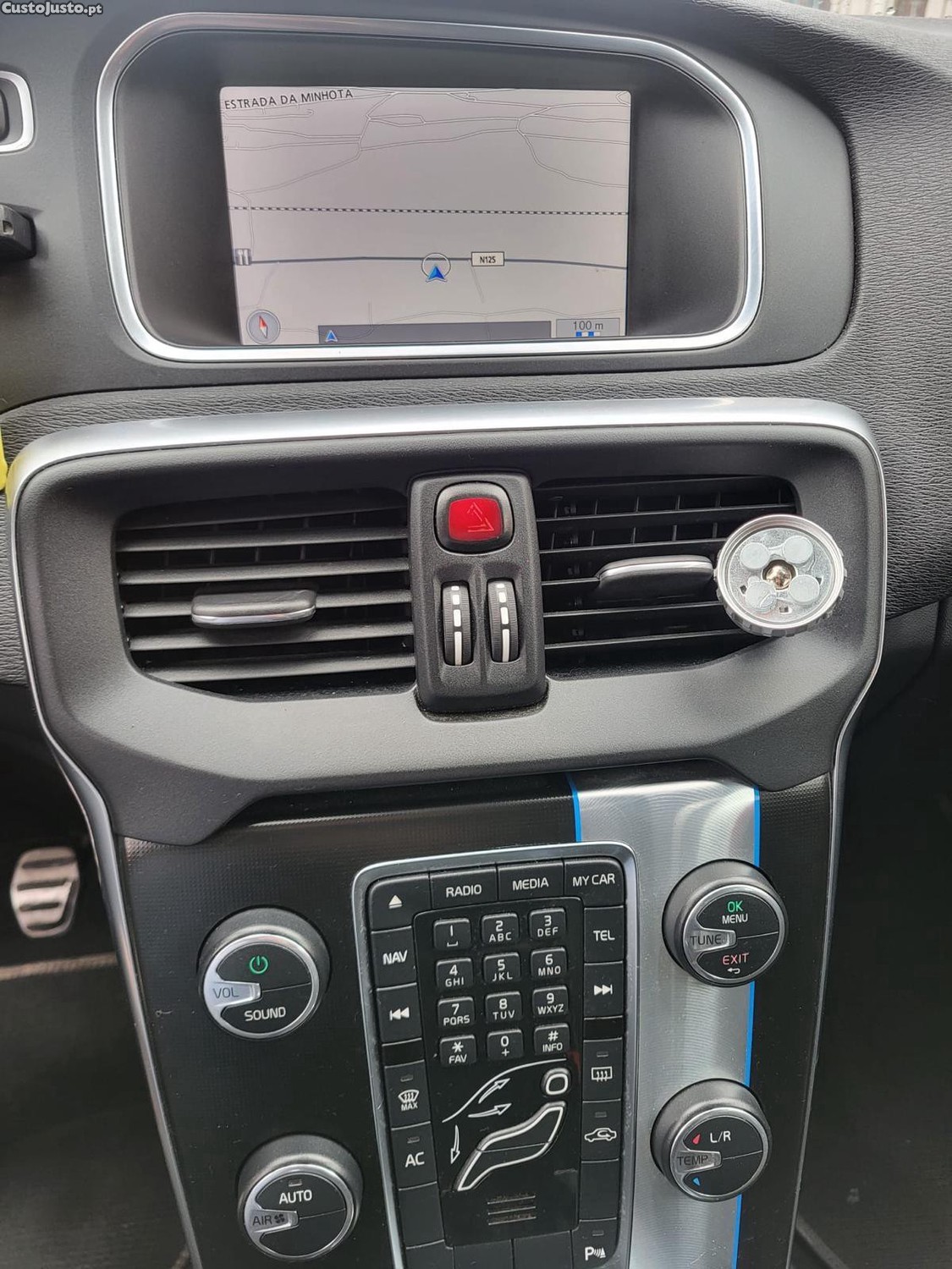 Volvo V40 R design — photo 3