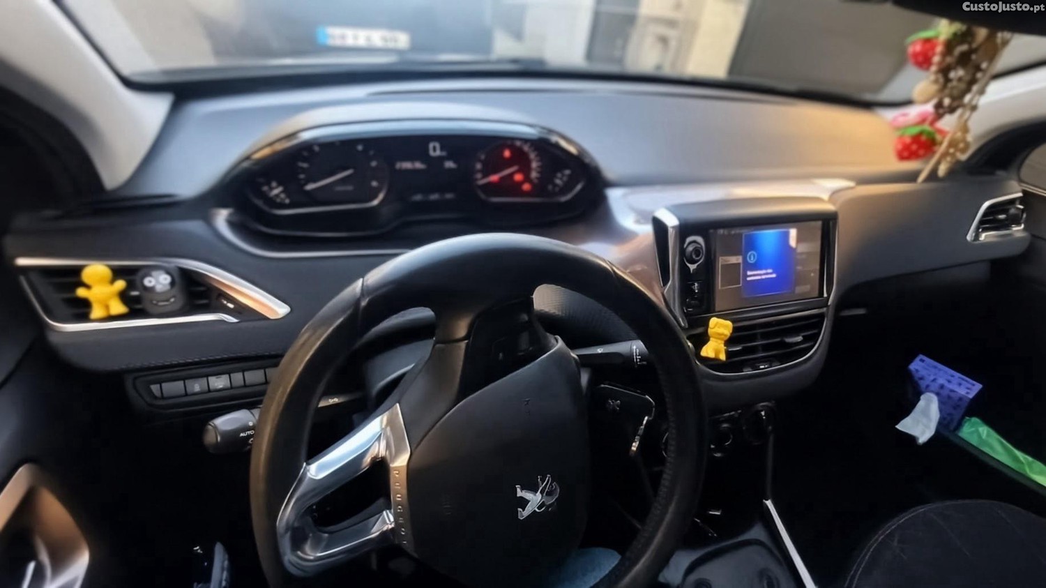 Peugeot 2008 1.6 HDI — photo 2
