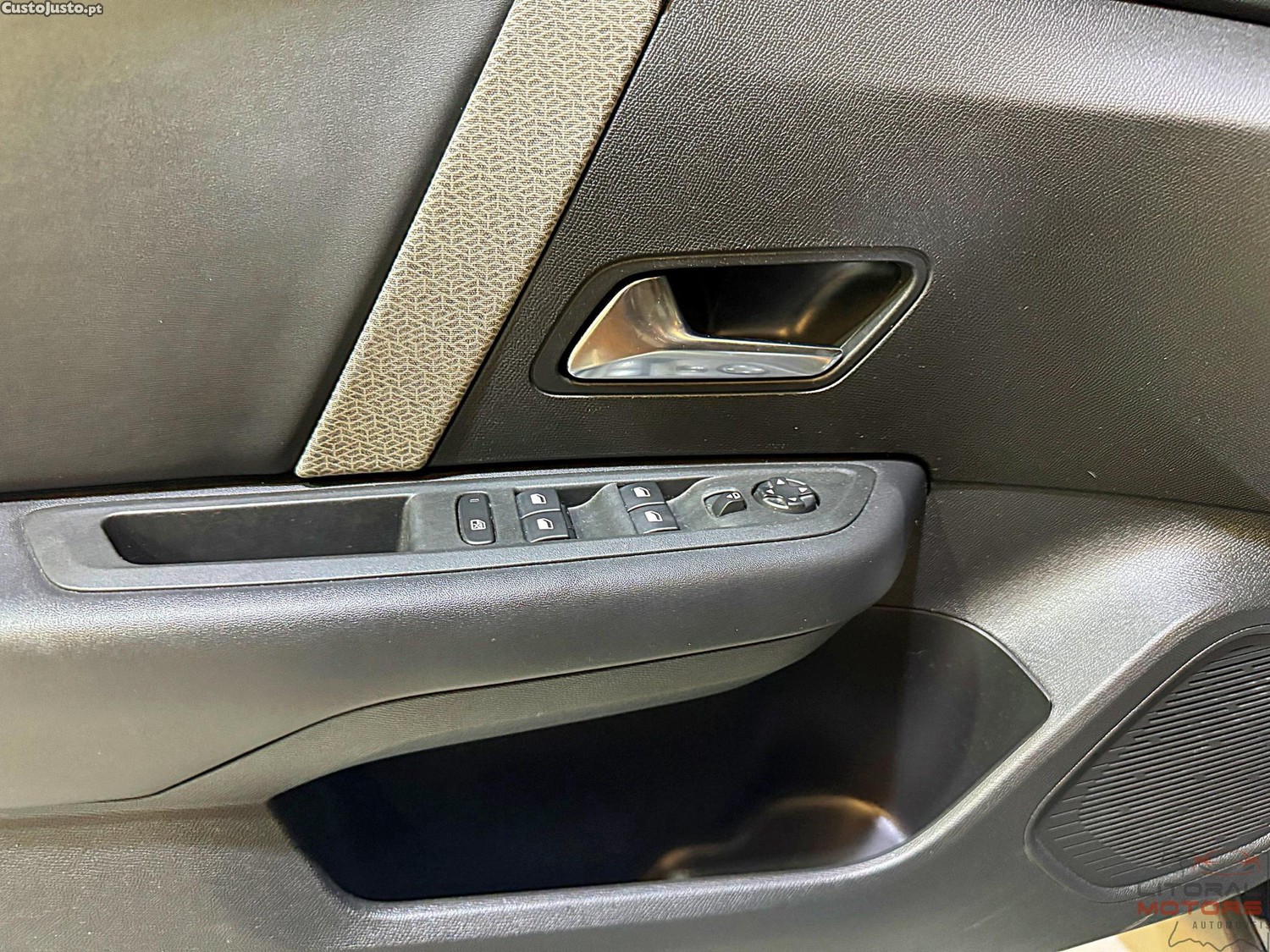 Citroën C4 1.2 PureTech Plus EAT8 — fotografia 9