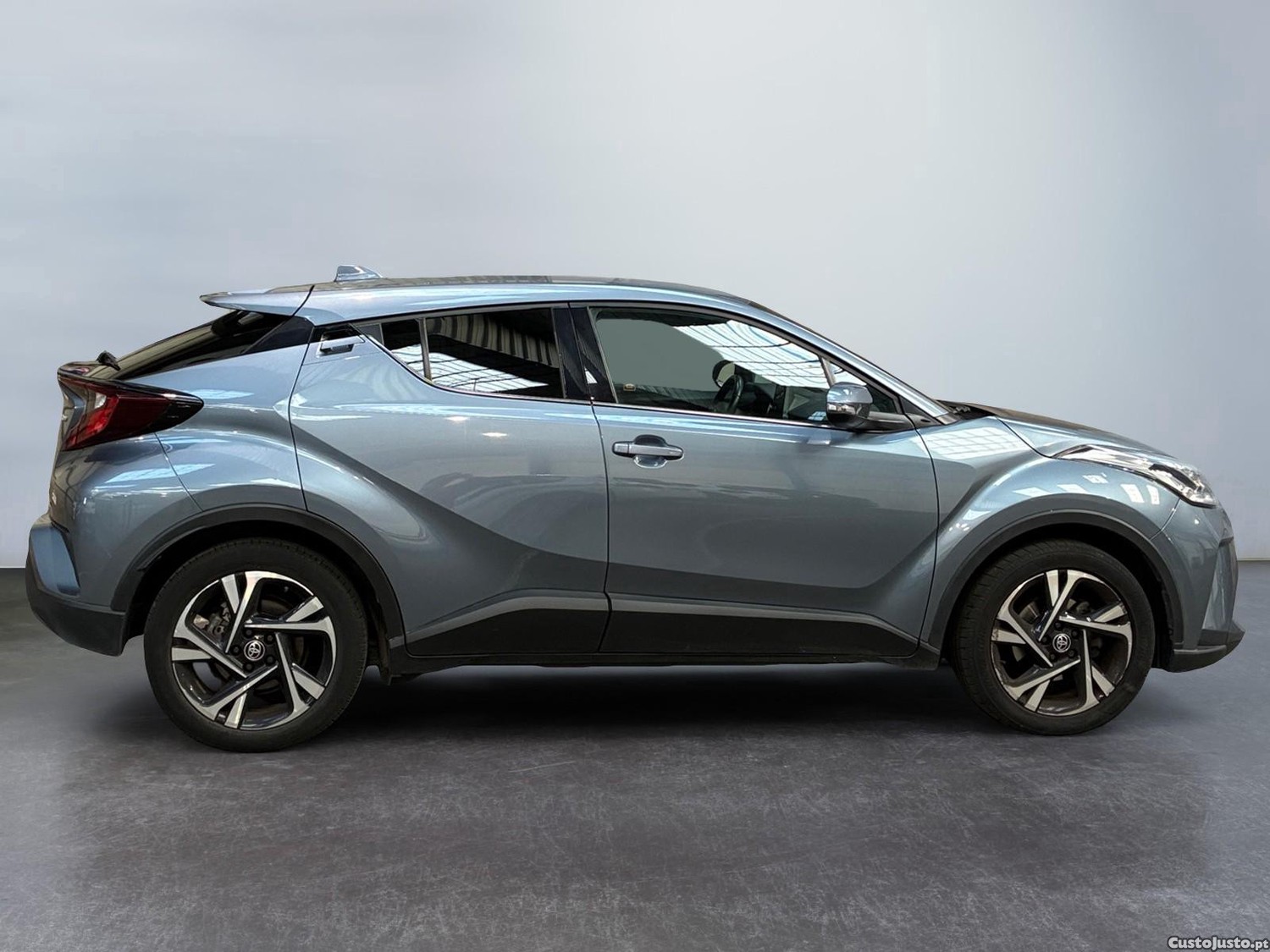 Toyota C-HR 1.8 Hybrid Edition - 22 — photo 4