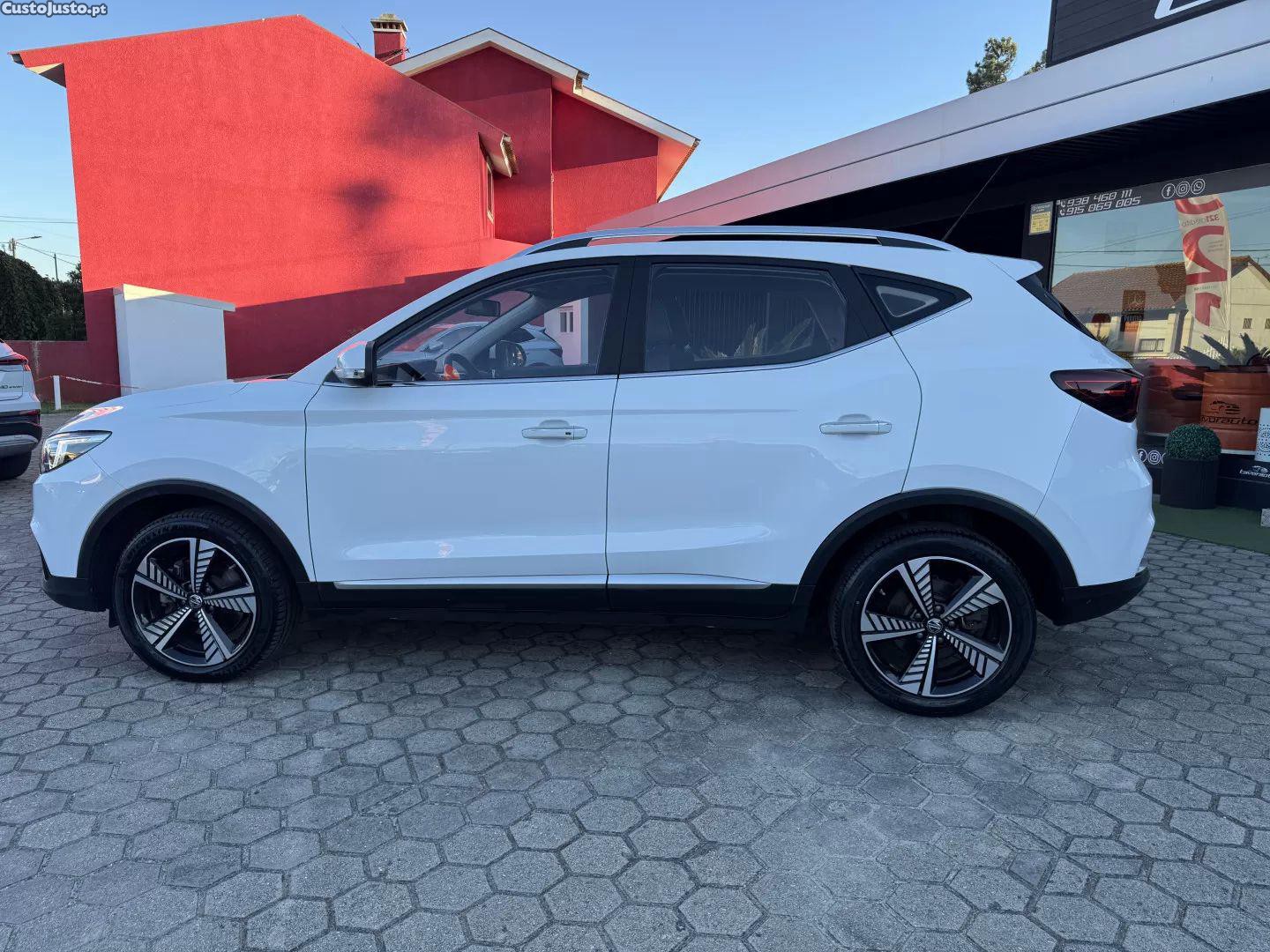 MG ZS Ev 44.5 kwh luxury — photo 4