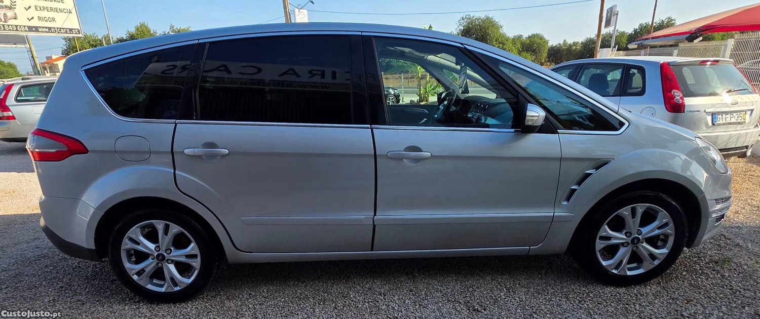 Ford S-Max 2.0 TDCi Titanium 7L — photo 4