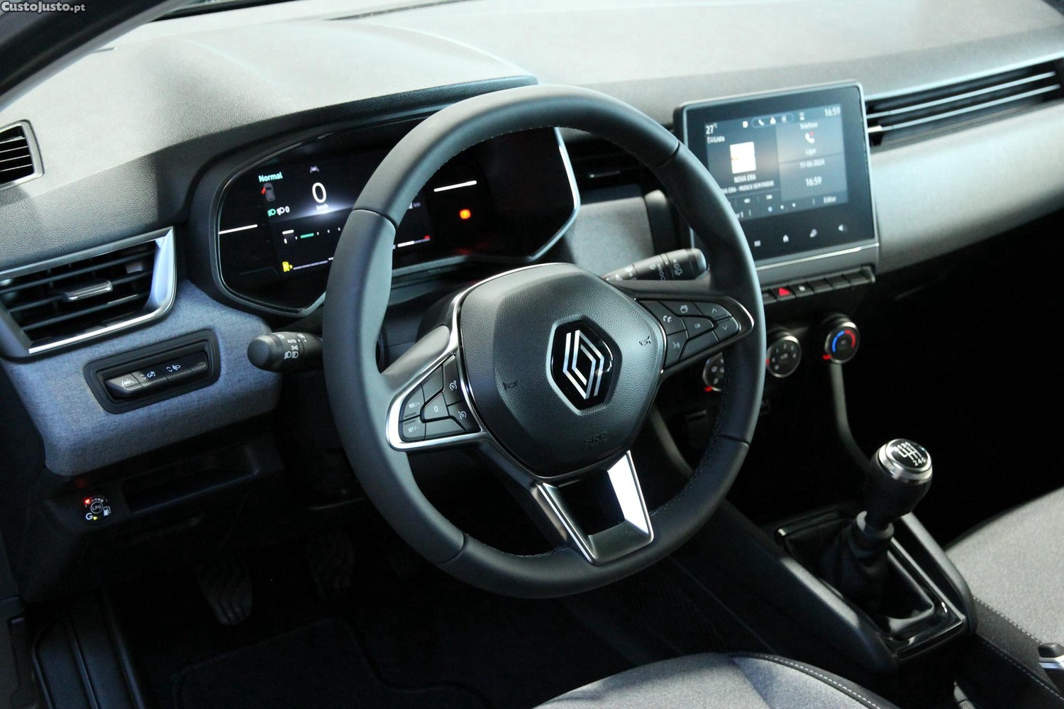 Renault Clio 1.0 TCe Evolution Bi-Fuel — fotografia 17