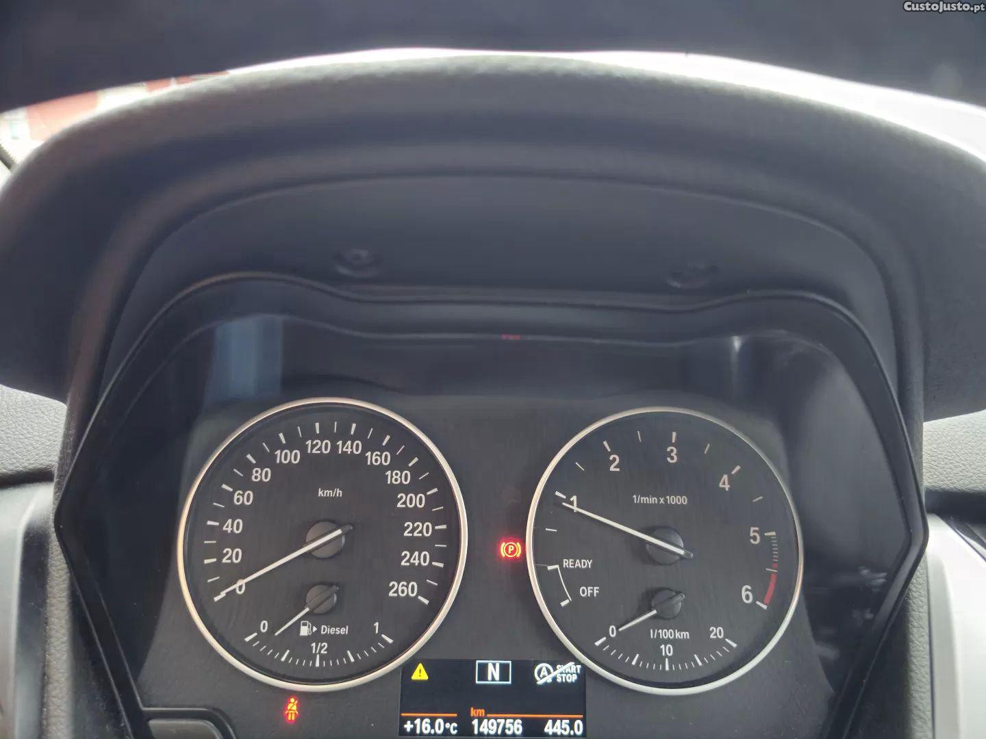 BMW 216 Active Tourer Sport — fotografia 8
