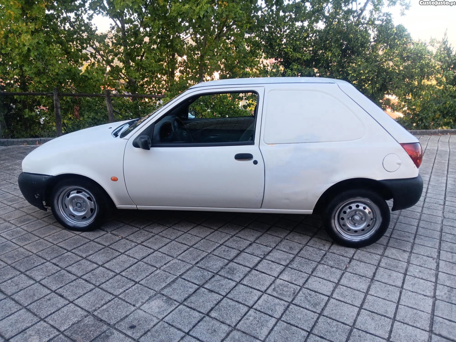 Ford Fiesta Van 1.8cc Diesel Barata — fotografia 7