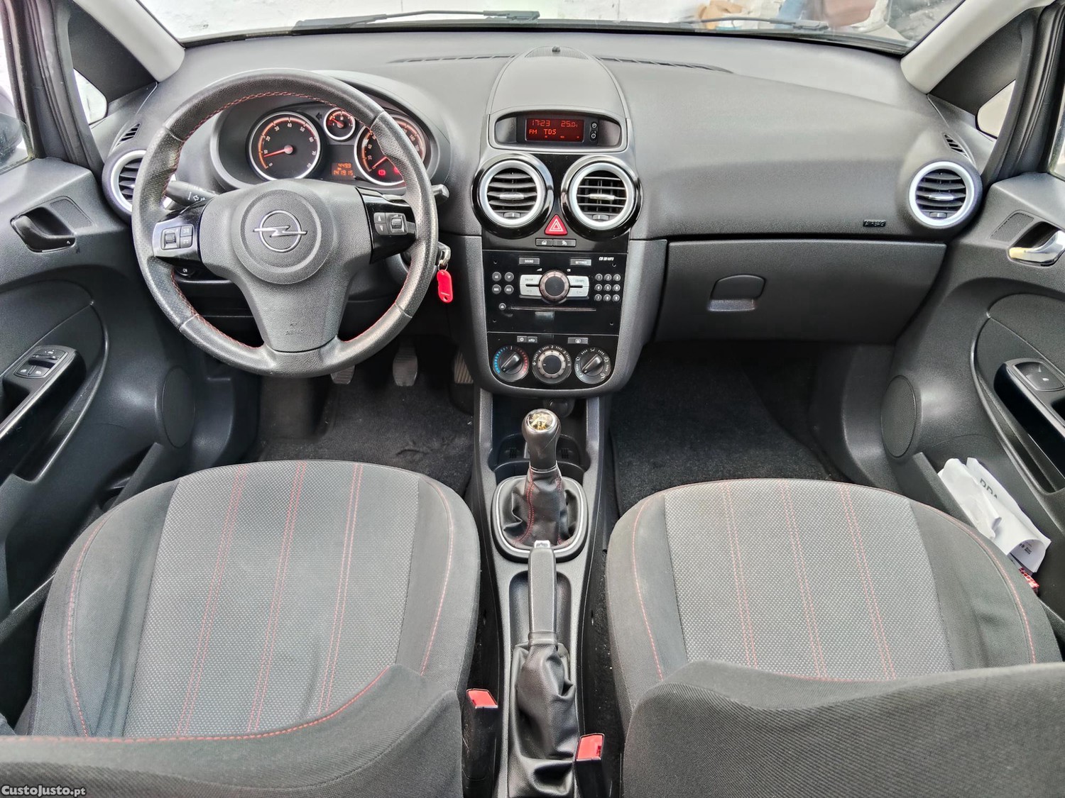 Opel Corsa 1.3 — fotografia 6
