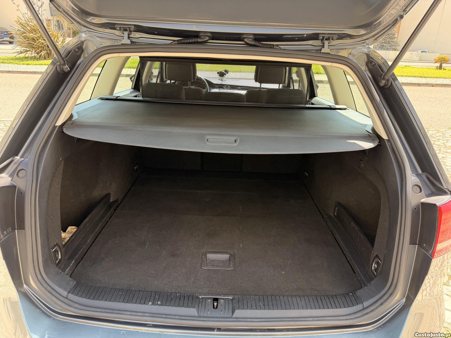 Volkswagen Passat Variant 1.6 TDI Automático — fotografia 5