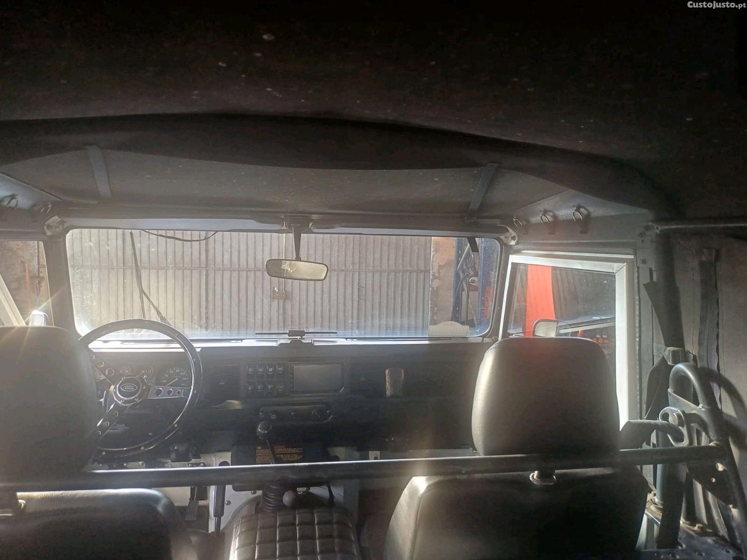 Land Rover Defender 300 tdi 6 lugares - 94 — photo 4