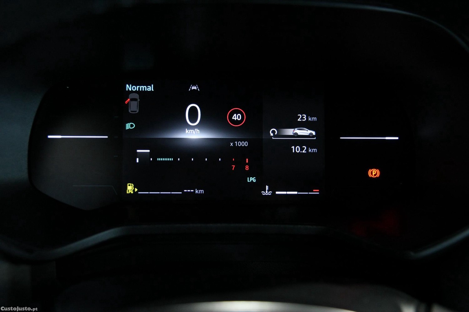 Renault Clio 1.0 TCe Evolution Bi-Fuel — fotografia 3