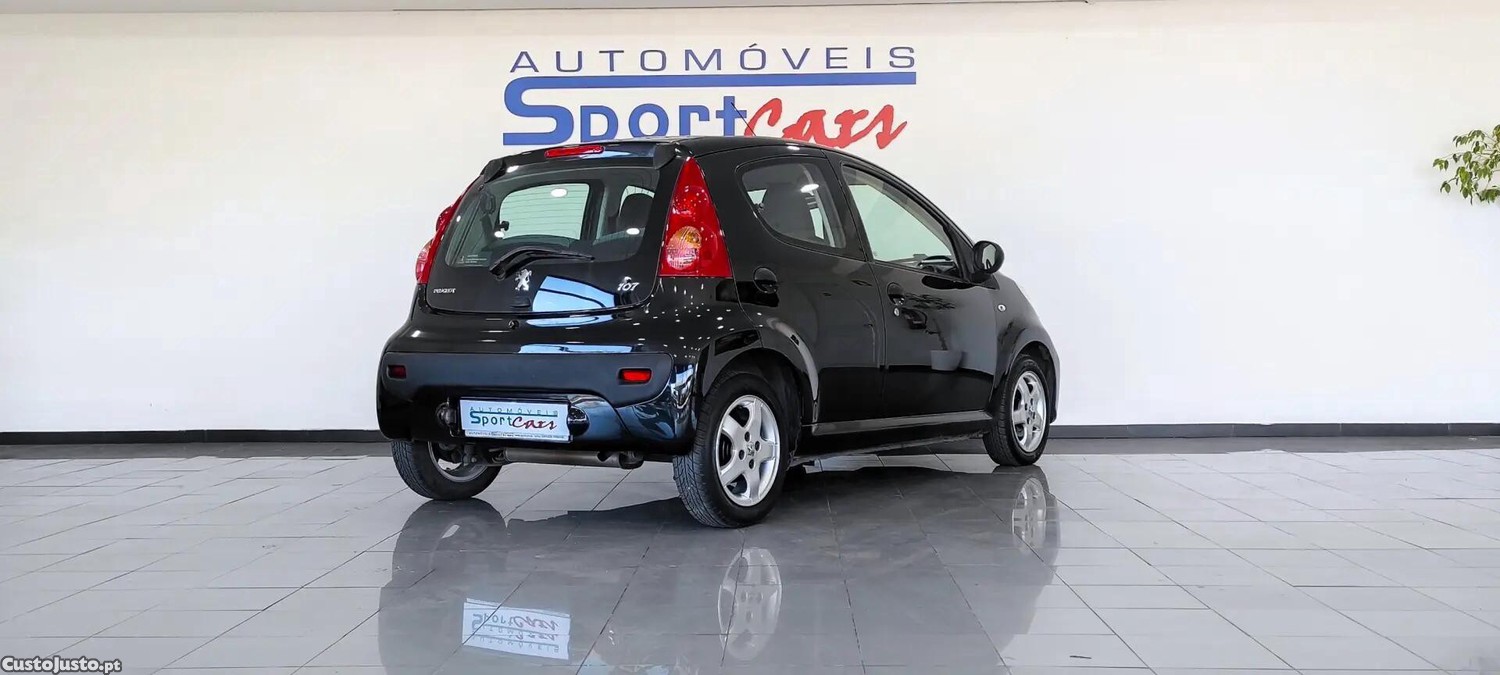 Peugeot 107 1.0 Urban — photo 2