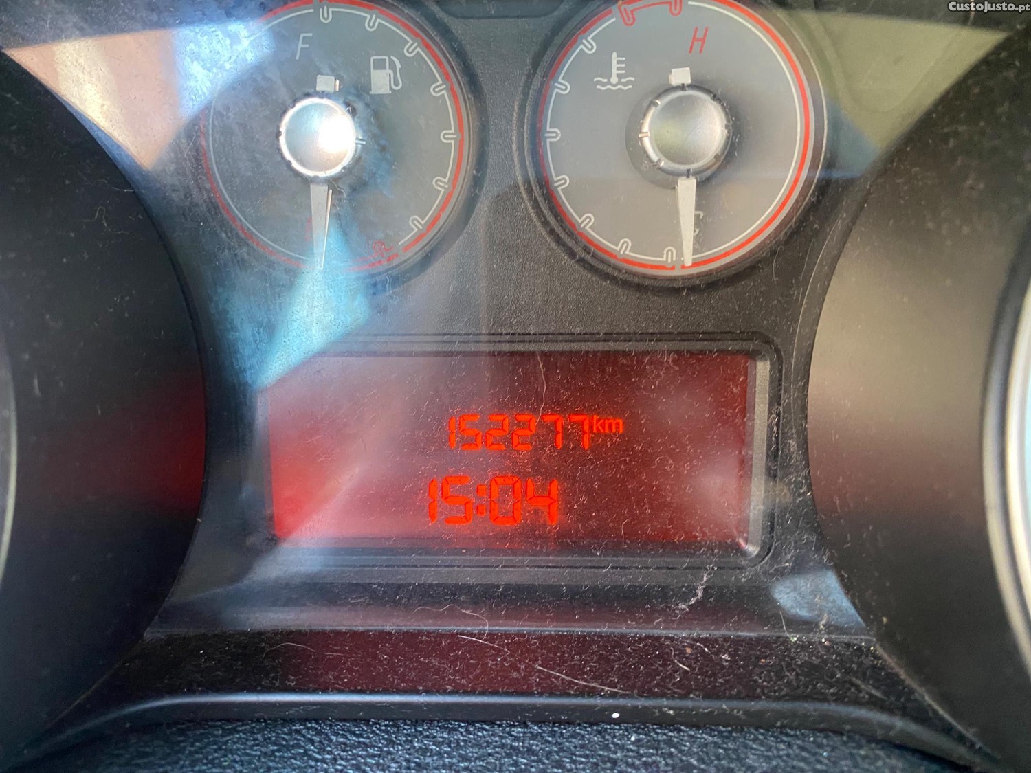 Fiat Punto 1.3 Cdti - 17 — photo 4
