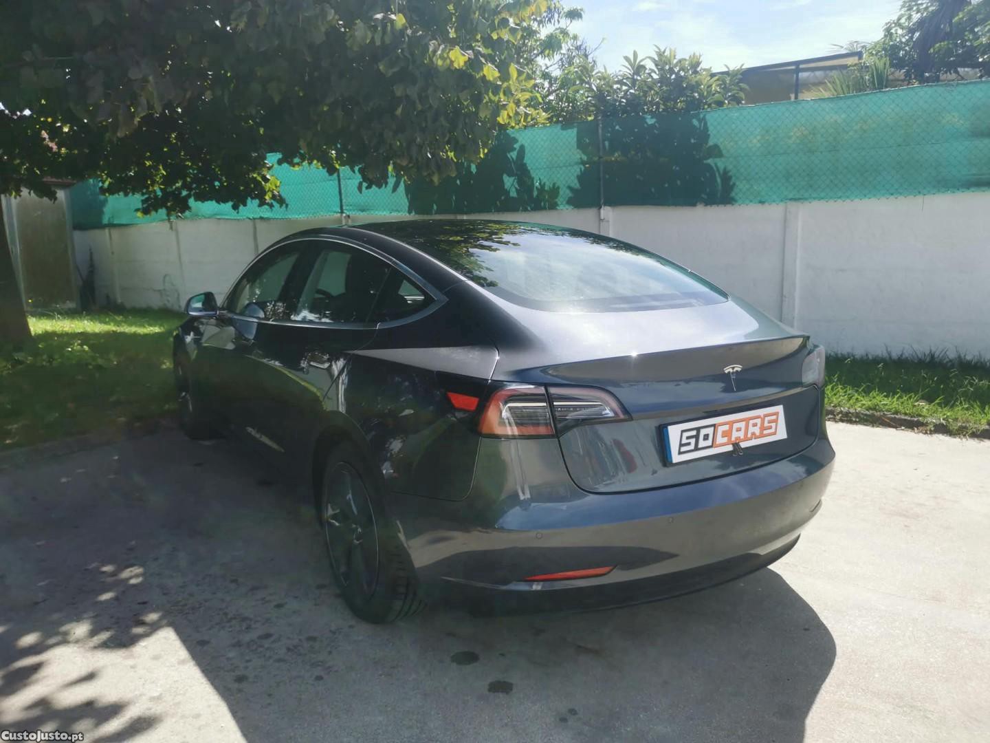 Tesla Model 3 Long Range RWD Business — fotografia 2