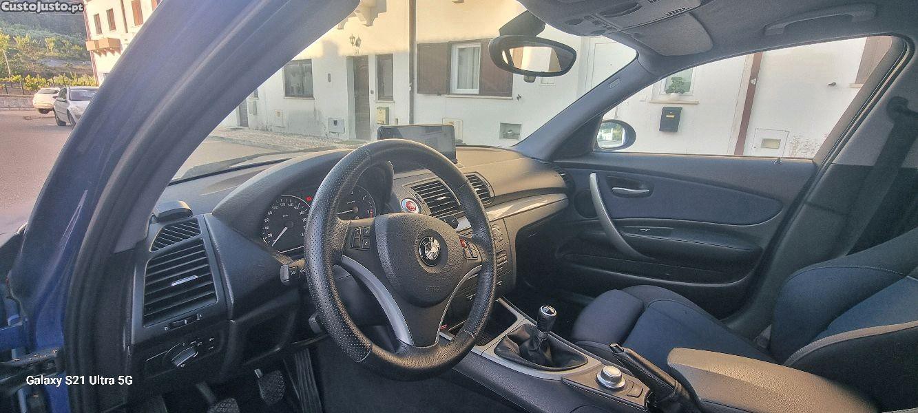 BMW 118 5 portas — fotografia 8