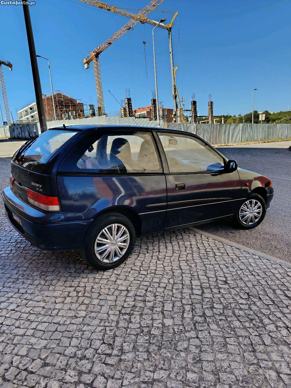 Suzuki Swift Coupé 5lugares em muito bom estado !!! Negociável. — photo 5