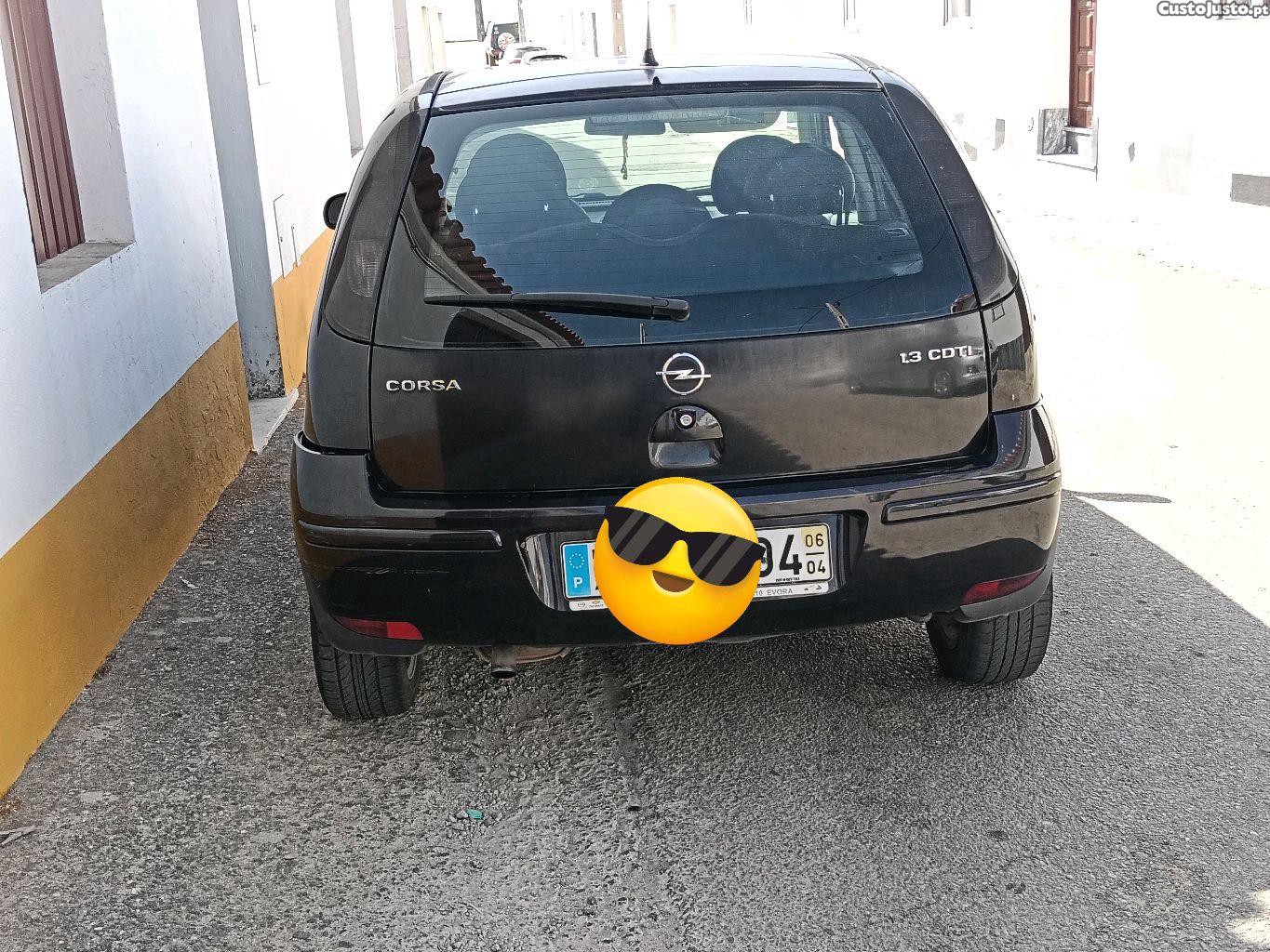 Opel Corsa motor 1.3 cdti motor de corrente — fotografia 4
