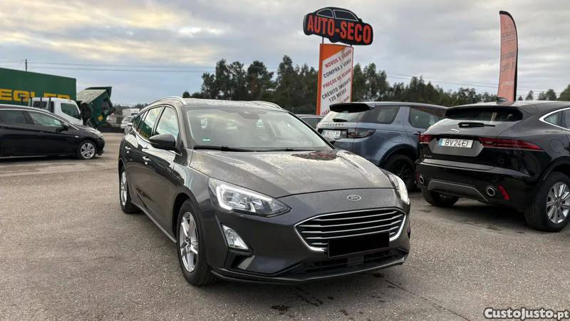 Ford Focus 1.5 TDCi EcoBlue Con — fotografia 16