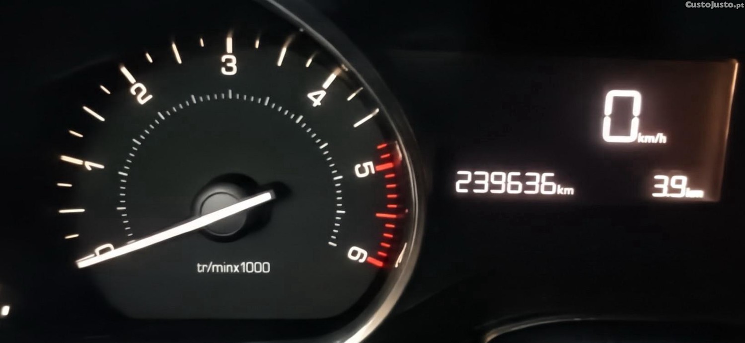 Peugeot 2008 1.6 HDI — photo 3