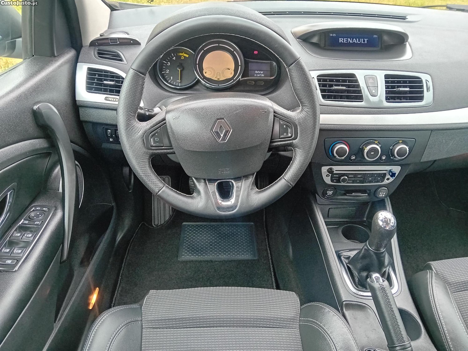 Renault Mégane 1.5 dci Sportstourer — fotografia 3