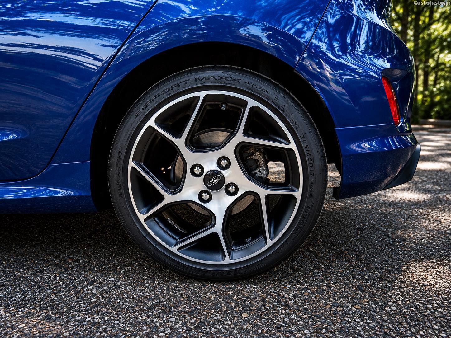 Ford Fiesta Ford Fiesta 1.5 EcoBoost ST - 19 — photo 2