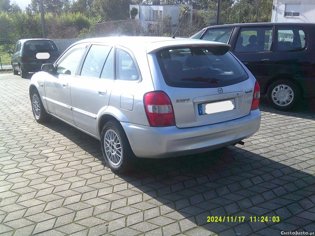 Mazda 2 (323/323F) — photo 3