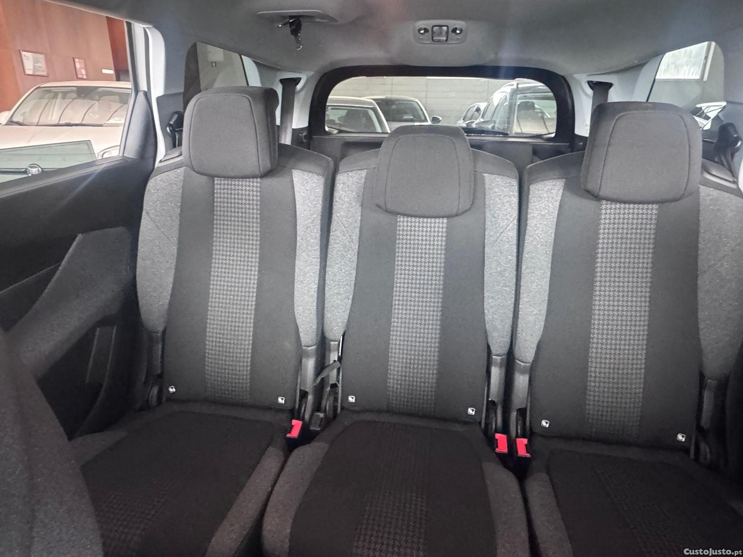 Peugeot 5008 1.2 PureTech Active — fotografia 5