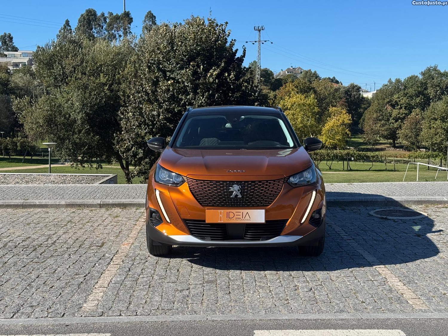 Peugeot 2008 50 kWh Allure Pack - 22 — photo 2