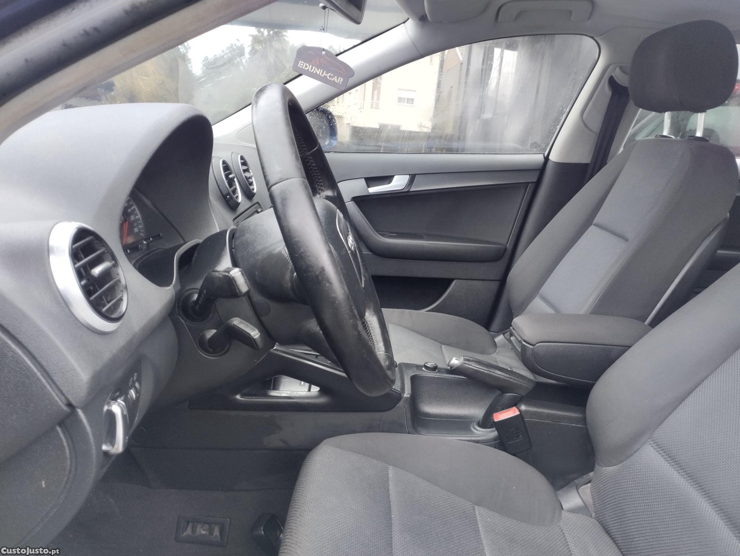 Audi A3 Sportback 1.6 TDI 105cv Attraction c/ Garantia — fotografia 8