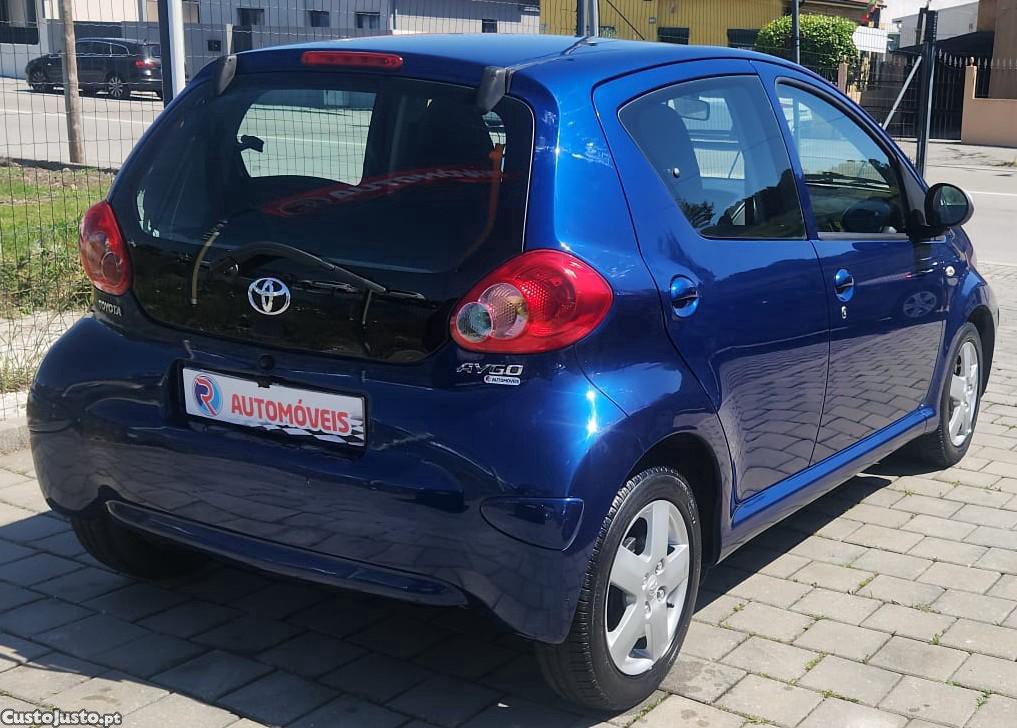 Toyota Aygo 1.4 HDI — fotografia 10