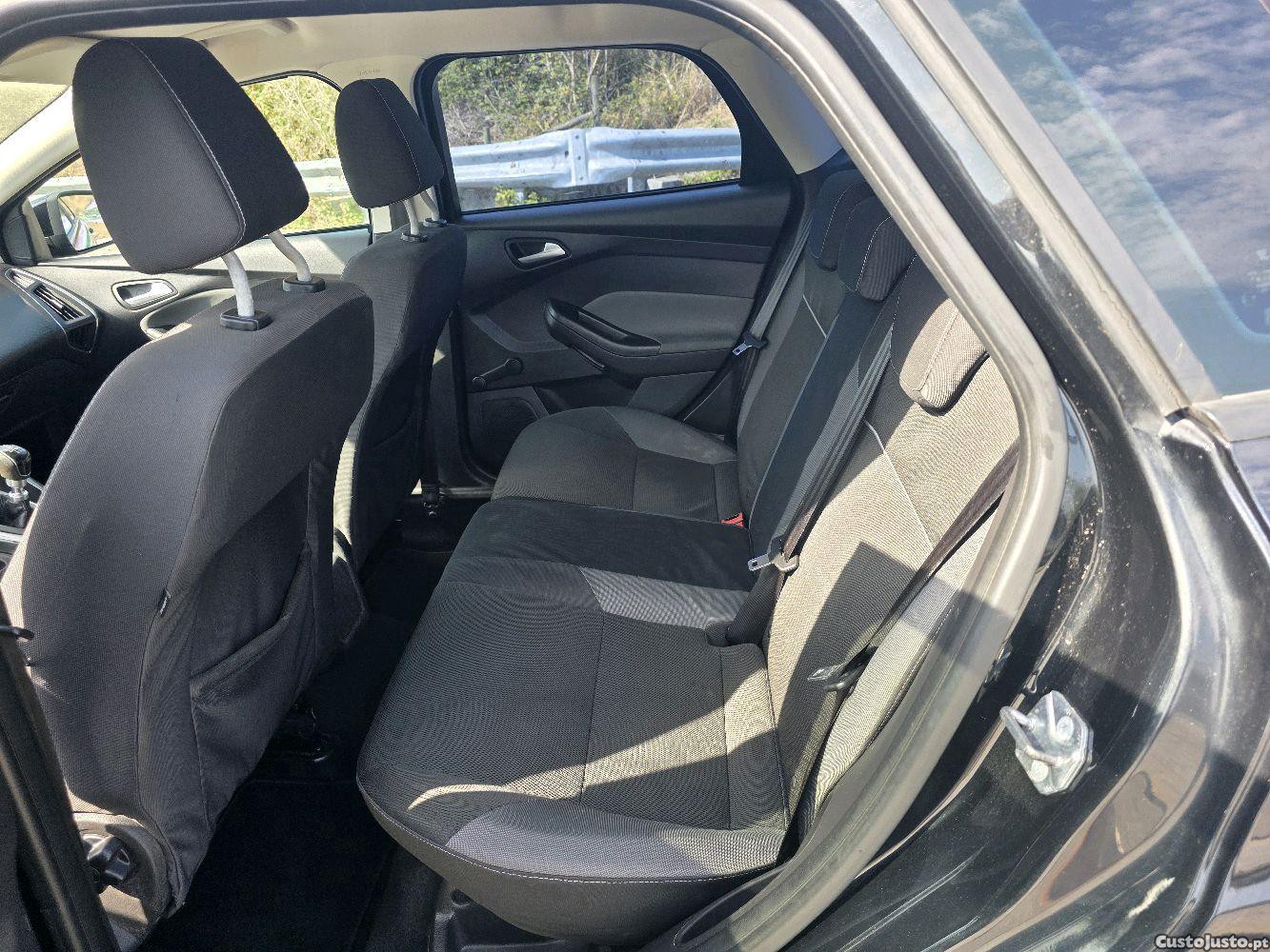 Ford Focus SW — fotografia 3