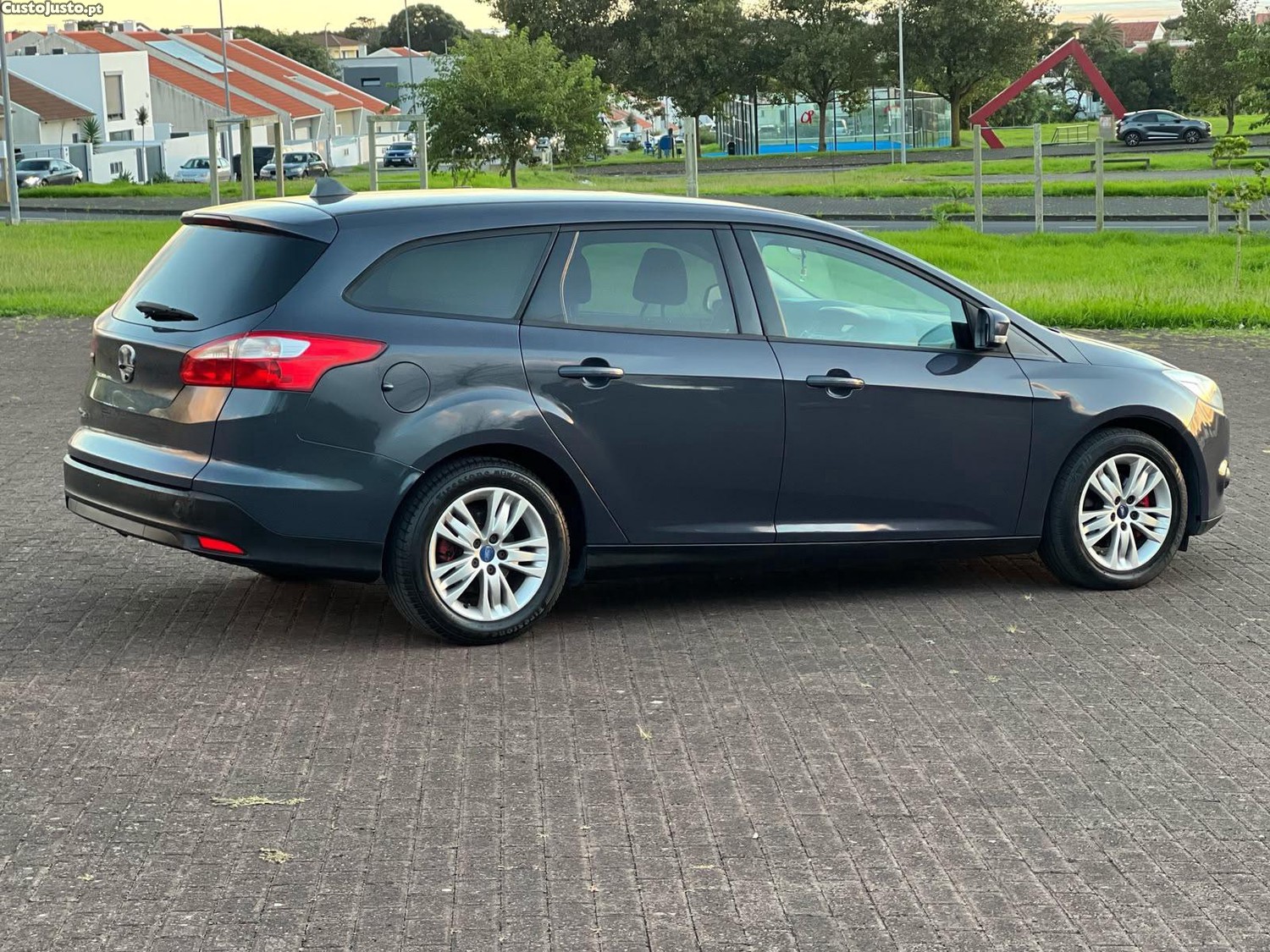 Ford Focus 1.6 HDI Com 140.000KM - 14 — photo 4