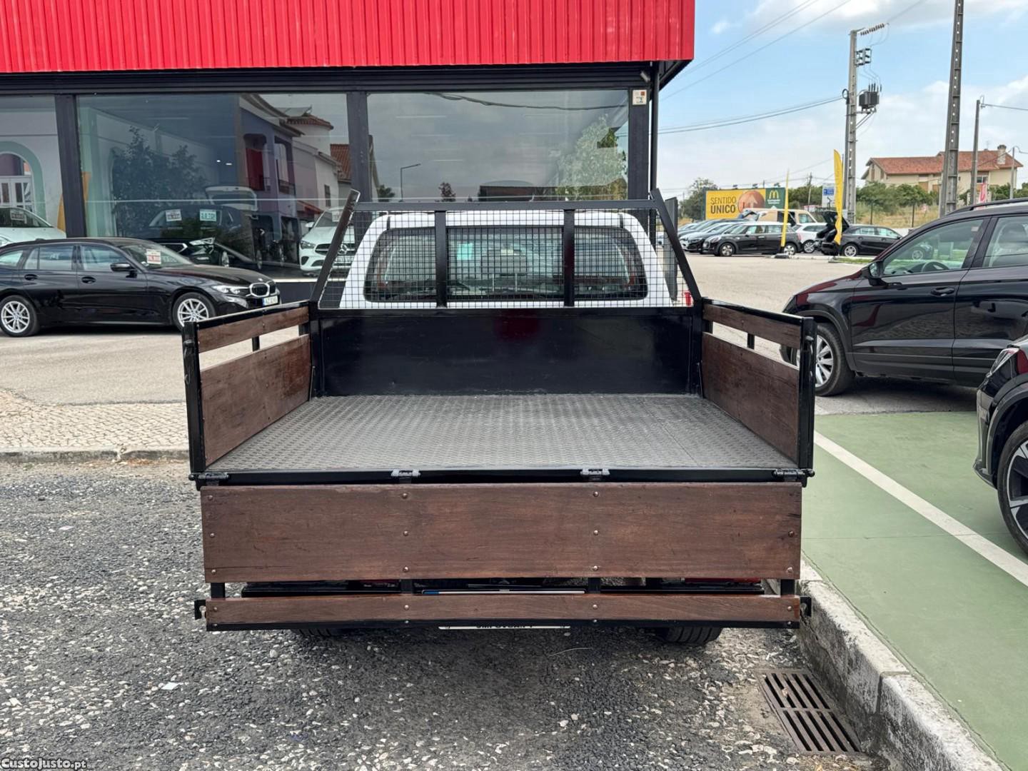 Toyota Hilux 2.4 D-4D 4x4 CD CM 5Lug 150cv — fotografia 18