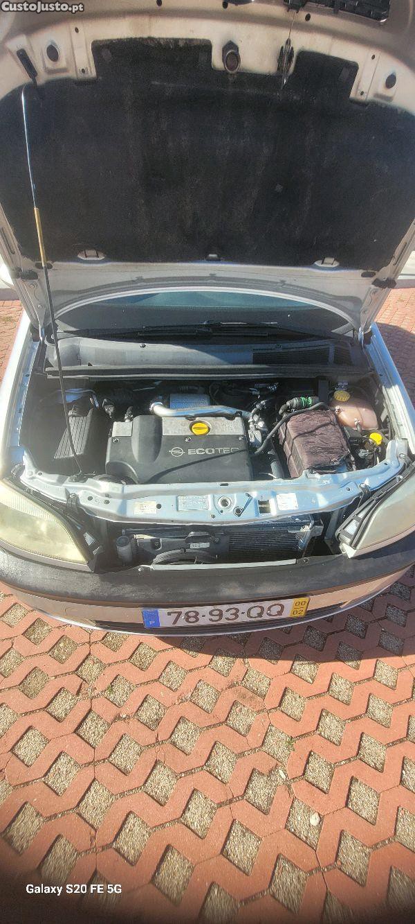 Opel Zafira 2.0 diesel - 00 — photo 2