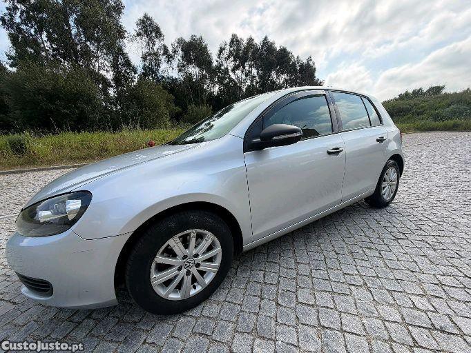 Volkswagen Golf 1.6 TDI — fotografia 12