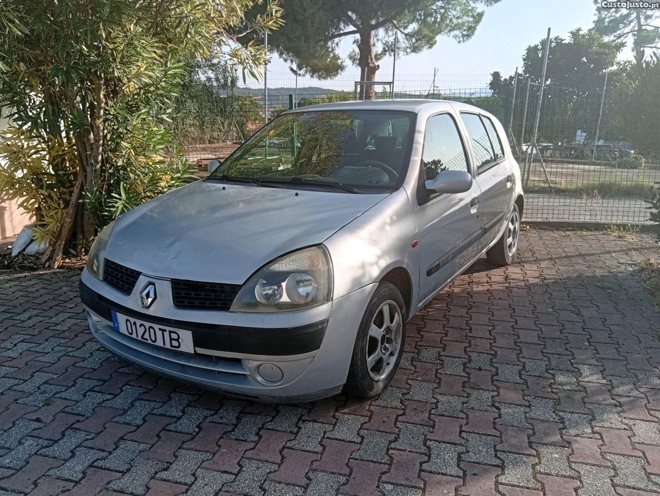 Renault Clio 1.2i 16v — fotografia 6