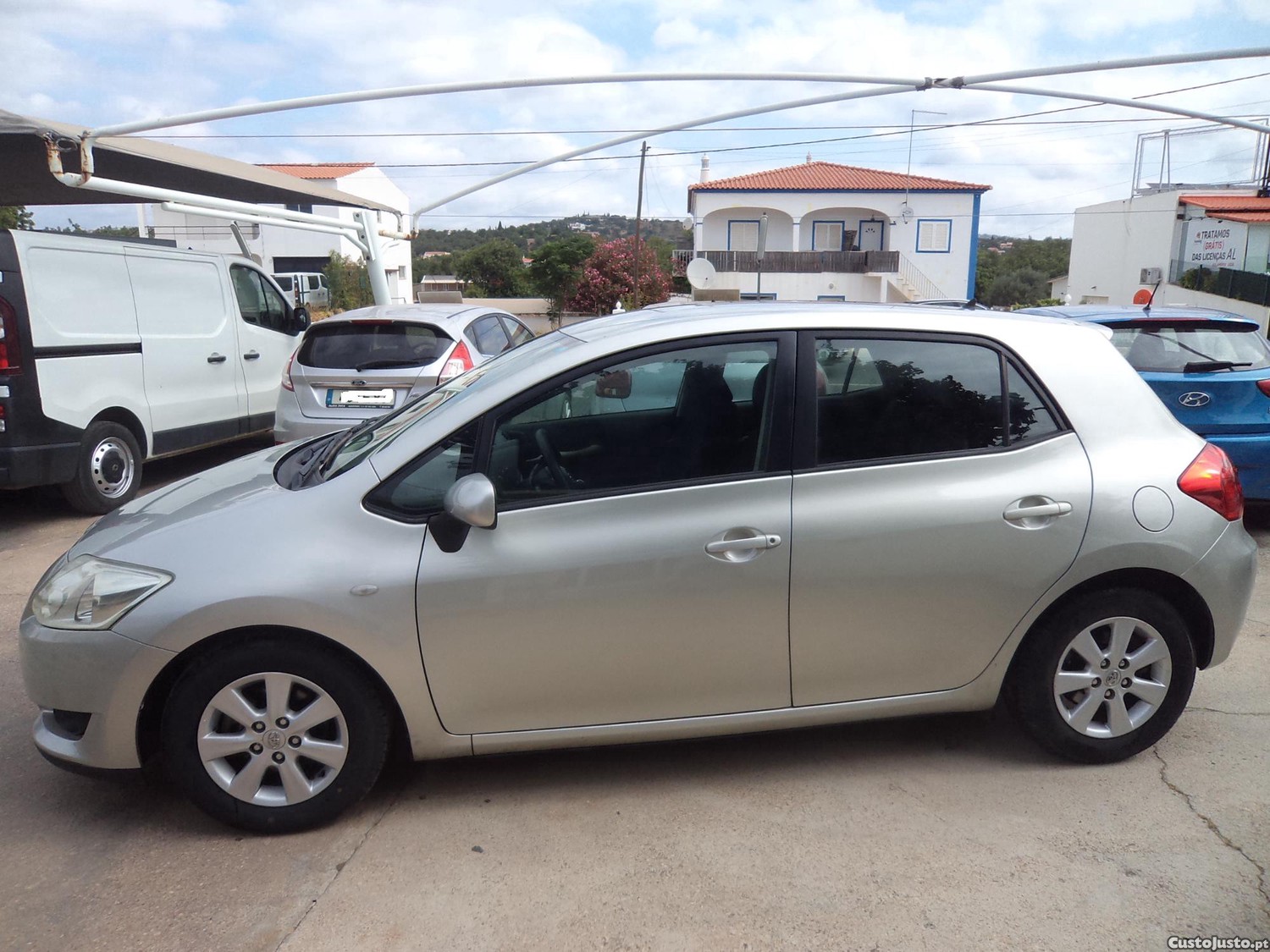 Toyota Auris 1.4 D-4D — fotografia 11