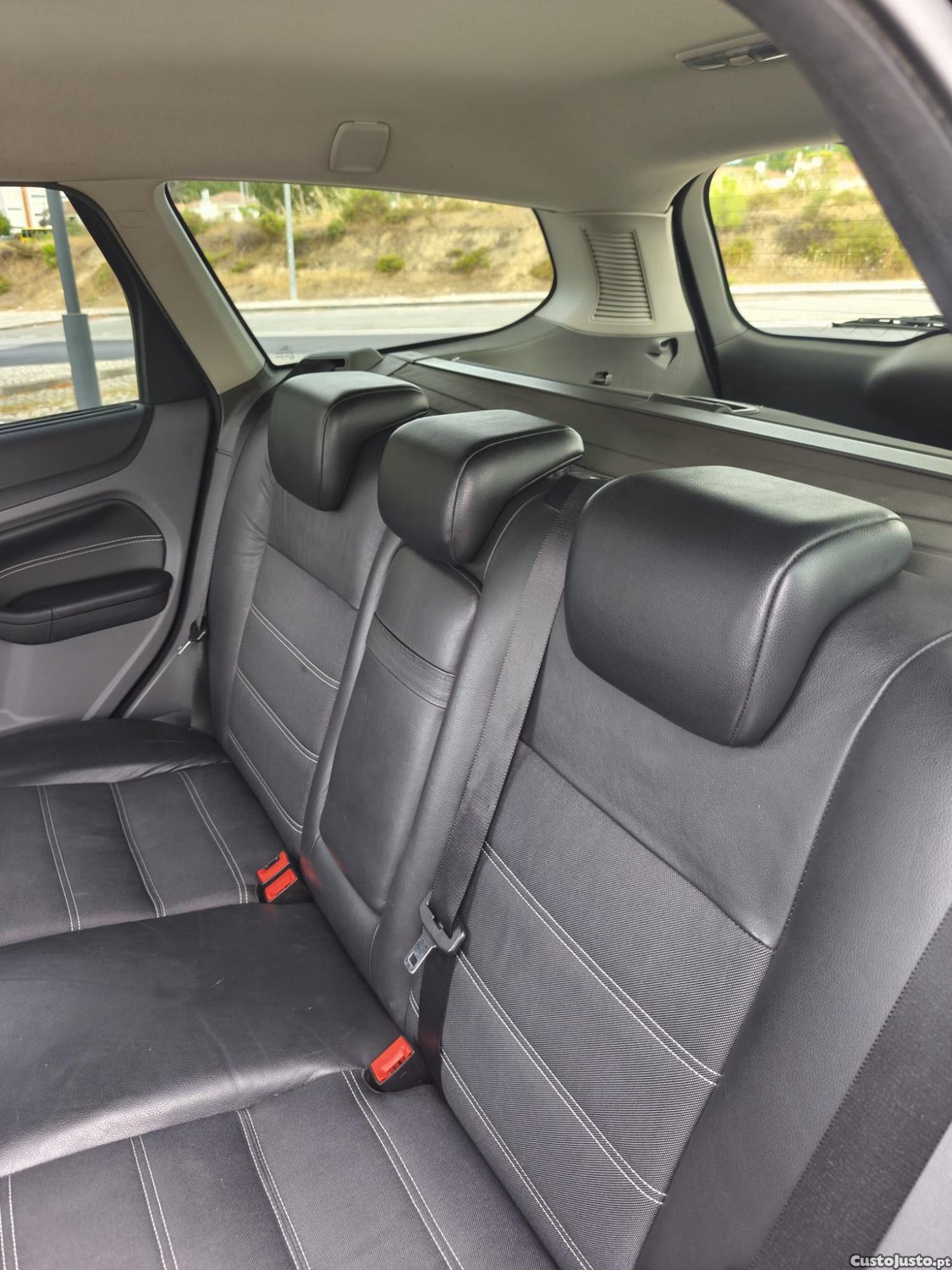 Ford Focus 1.6 — fotografia 9