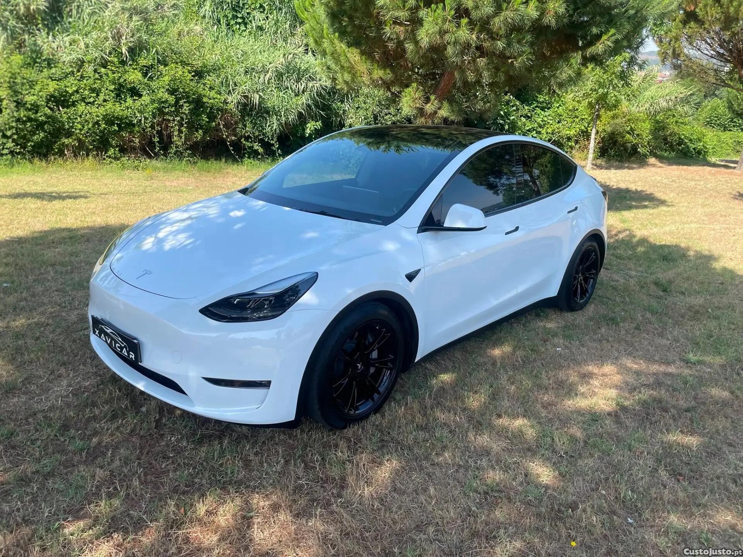 Tesla Model Y Long Range Dual Motor AWD — fotografia 17