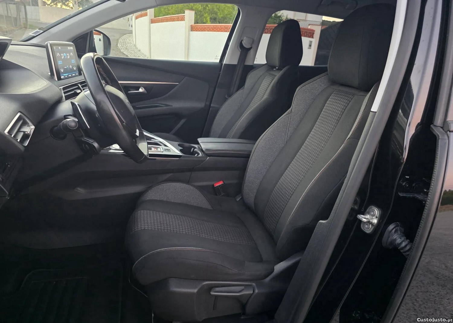 Peugeot 3008 PureTech 130 Stop & Start GPF EAT8 Allure — photo 4