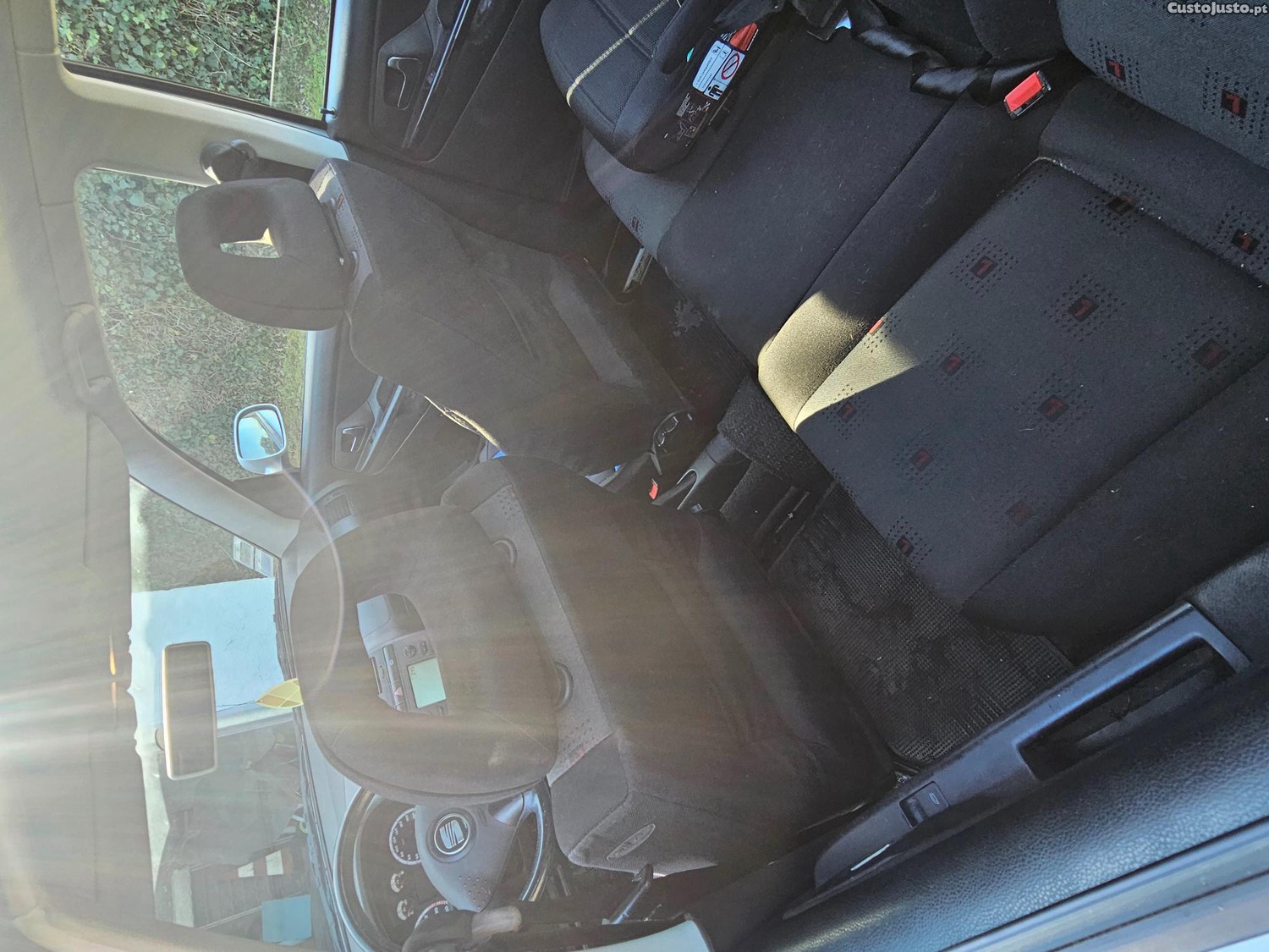 Seat Cordoba Sedan — photo 2