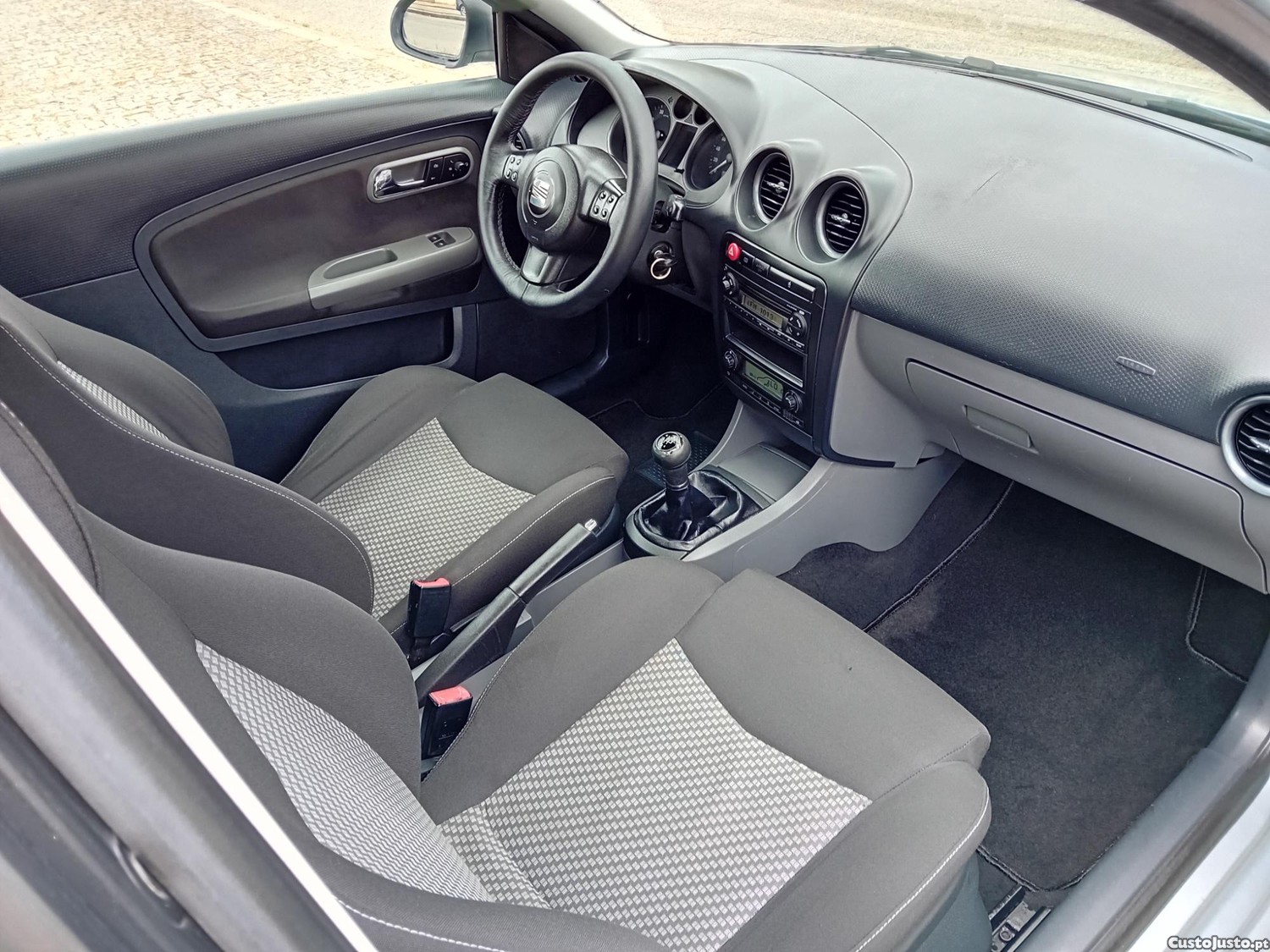 SEAT Ibiza 1.2i Sport — fotografia 5