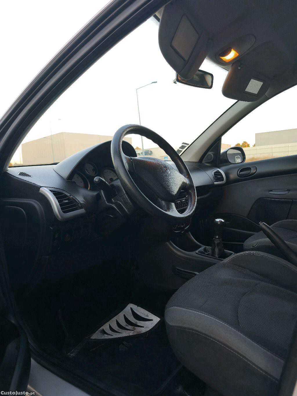 Peugeot 206 1.1 60cv Nacional — fotografia 4