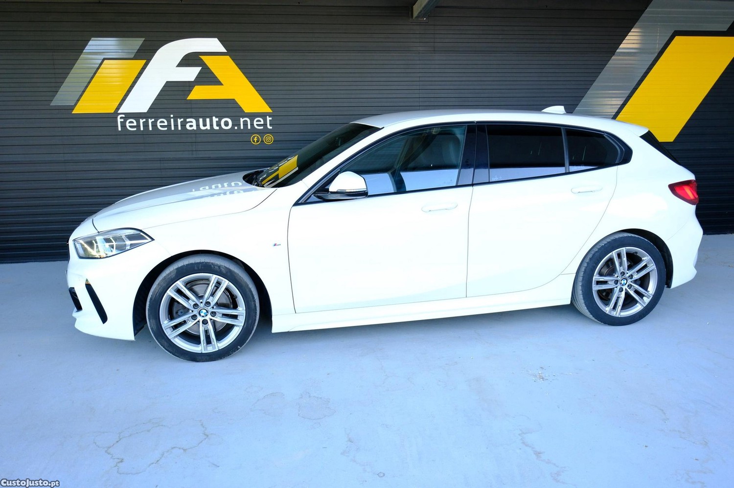 BMW 118 i Pack Desportivo M Auto — fotografia 21