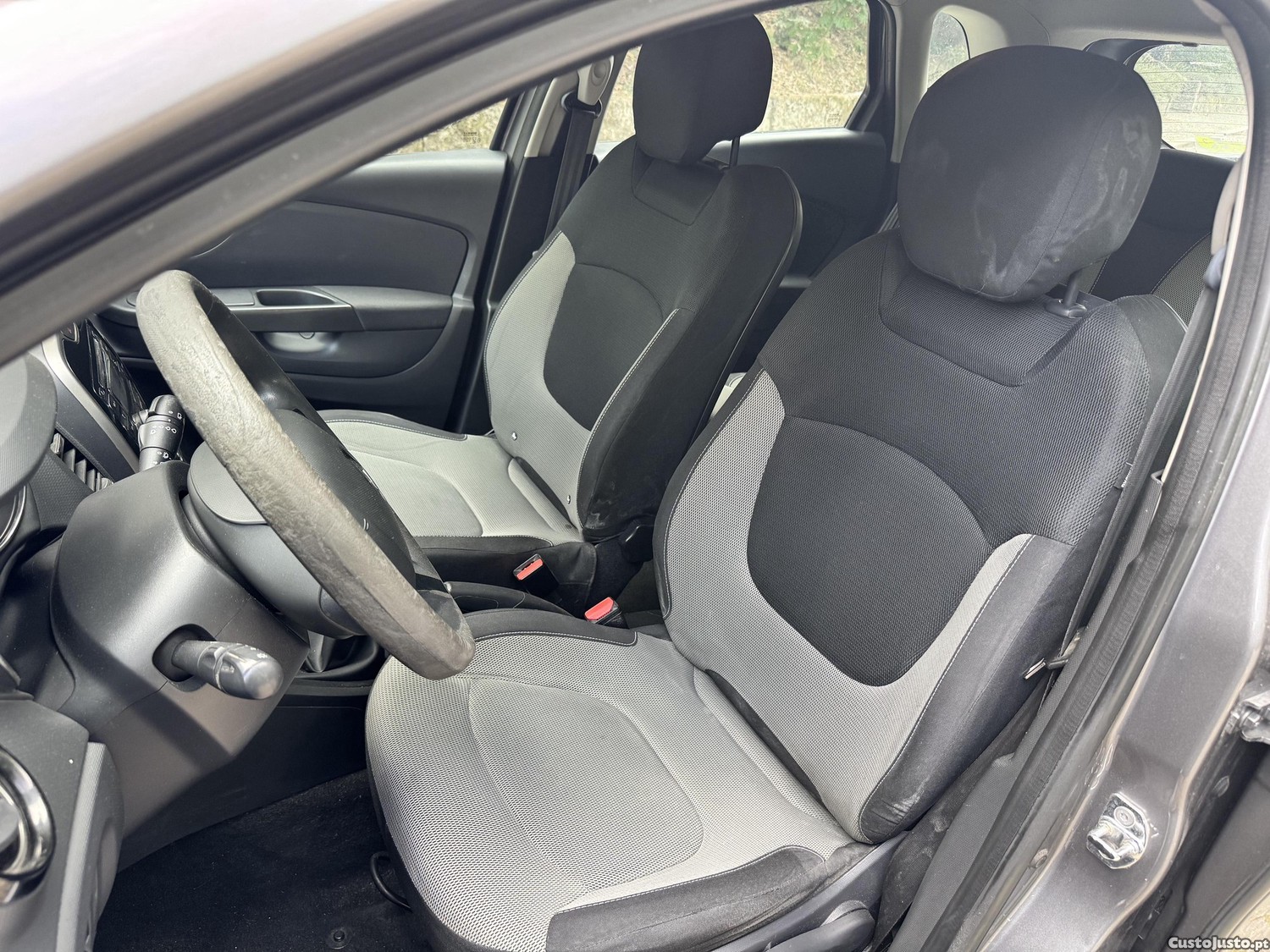 Renault Captur 1.5 dci 90cv — photo 2