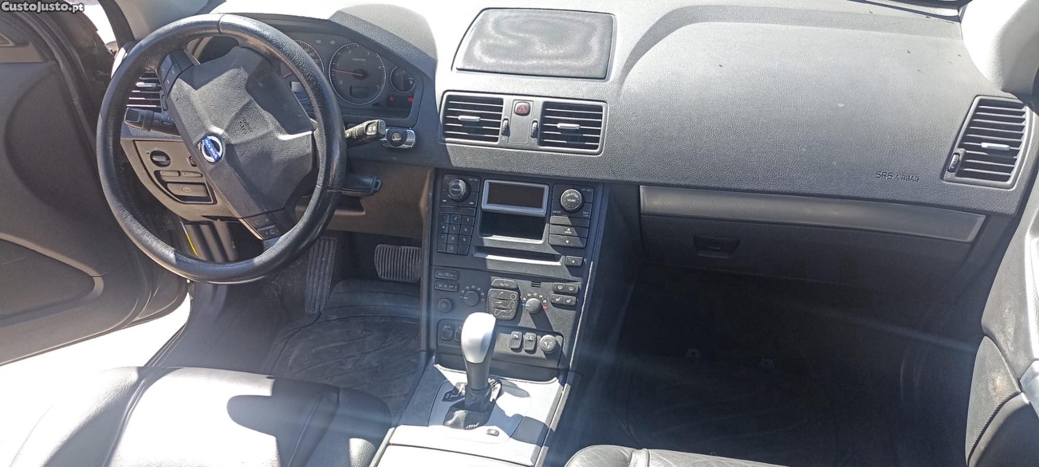 Volvo XC 90 2.4 Diesel Àutomático 4x4-Impecável — fotografia 3