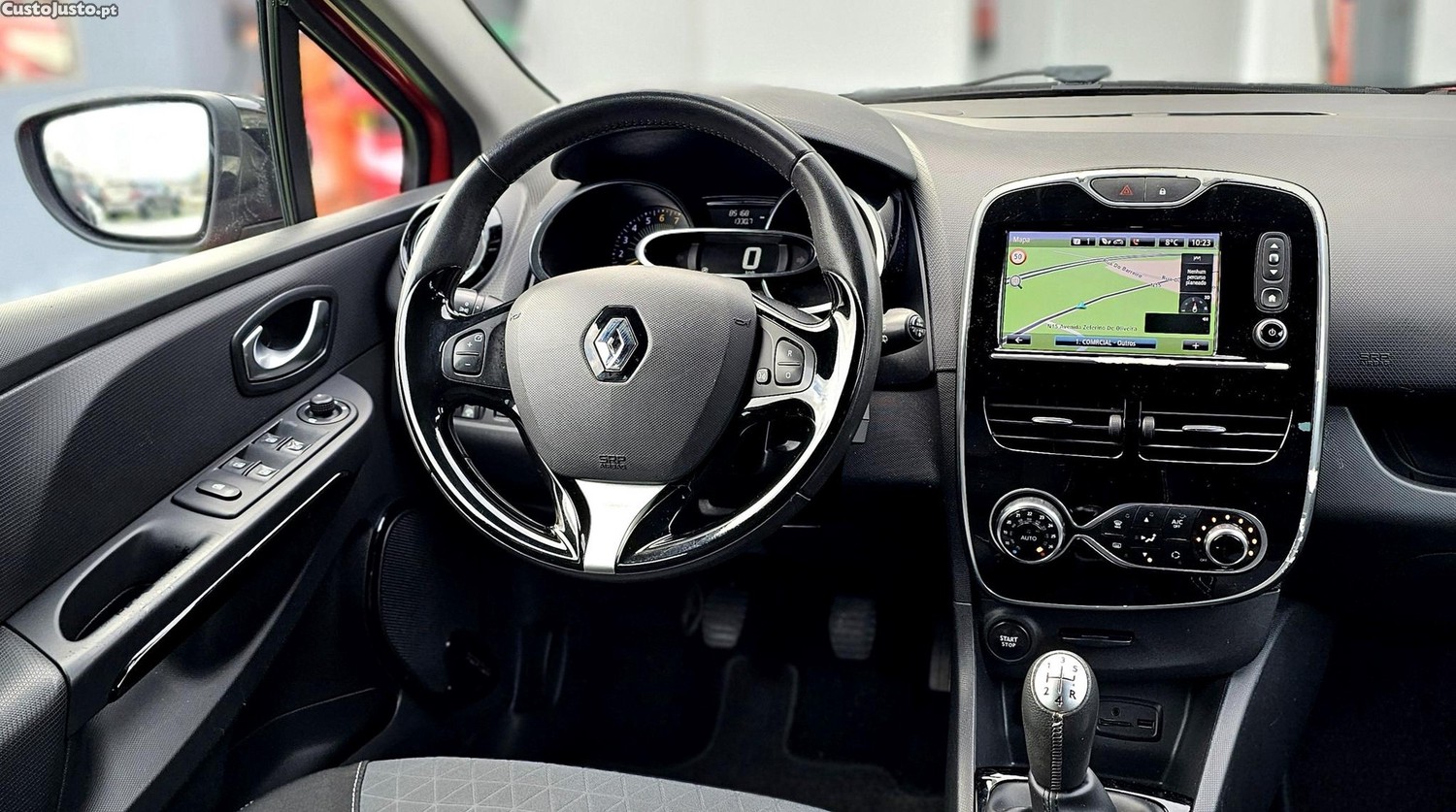 Renault Clio Sport Tourer 0.9 TCe Limited — fotografia 13