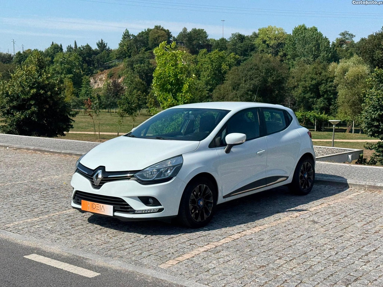 Renault Clio 1.5 dCi Limited — fotografia 8