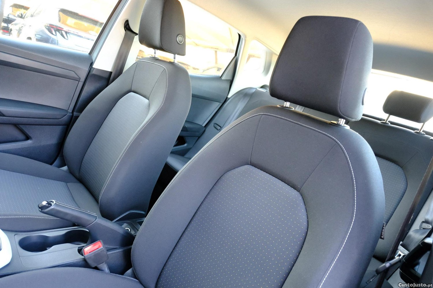 SEAT Arona 1.0 TSI Style — fotografia 18