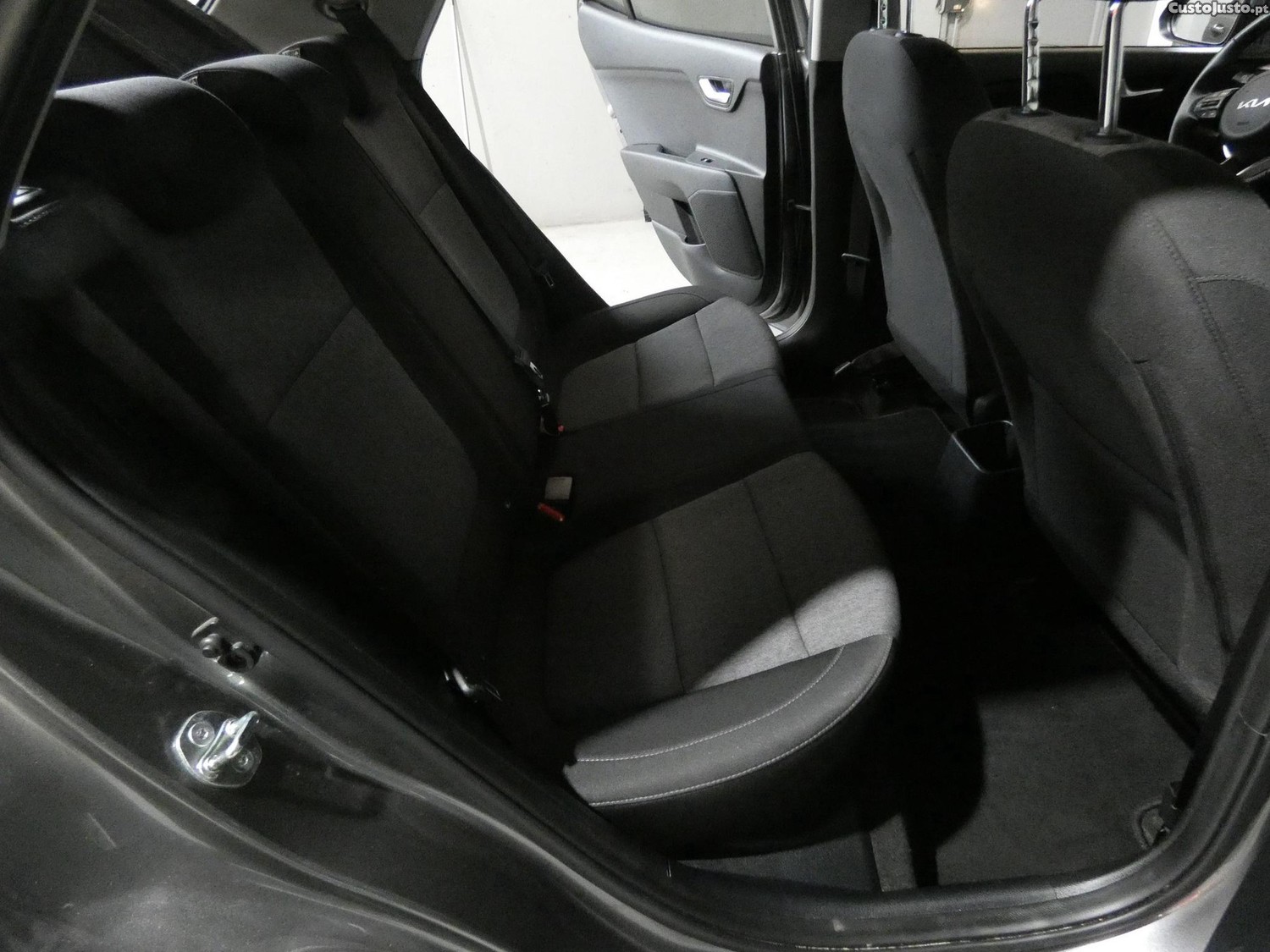 Kia Stonic 1.2 Dynamic — fotografia 6