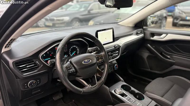 Ford Focus 1.5 TDCi EcoBlue Con — fotografia 12